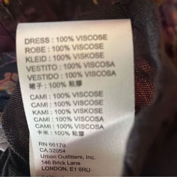 Free People NEW
Maris Printed Midi Dress
Size XS,S,M
Retail $168 - Picture 9 of 9